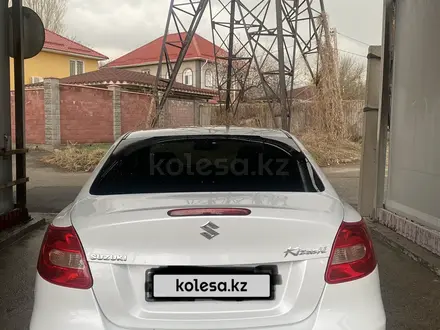 Suzuki Kizashi 2013 года за 6 000 000 тг. в Астана – фото 2