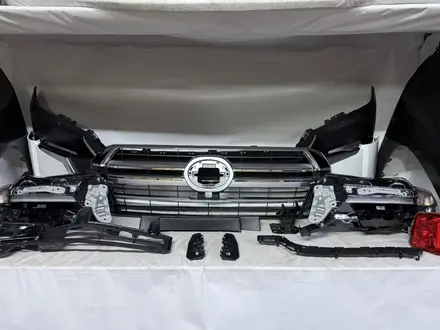 Бампер передний на Toyota за 45 000 тг. в Алматы