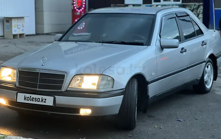 Mercedes-Benz C 220 1994 годаfor2 600 000 тг. в Караганда