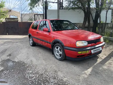 Volkswagen Golf 1996 года за 1 600 000 тг. в Караганда – фото 2