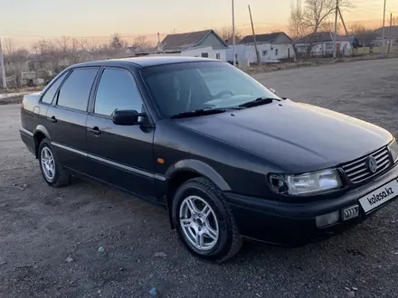 Volkswagen Passat 1995 года за 1 100 000 тг. в Астана – фото 10