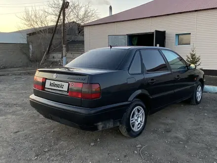 Volkswagen Passat 1995 года за 1 100 000 тг. в Астана – фото 8