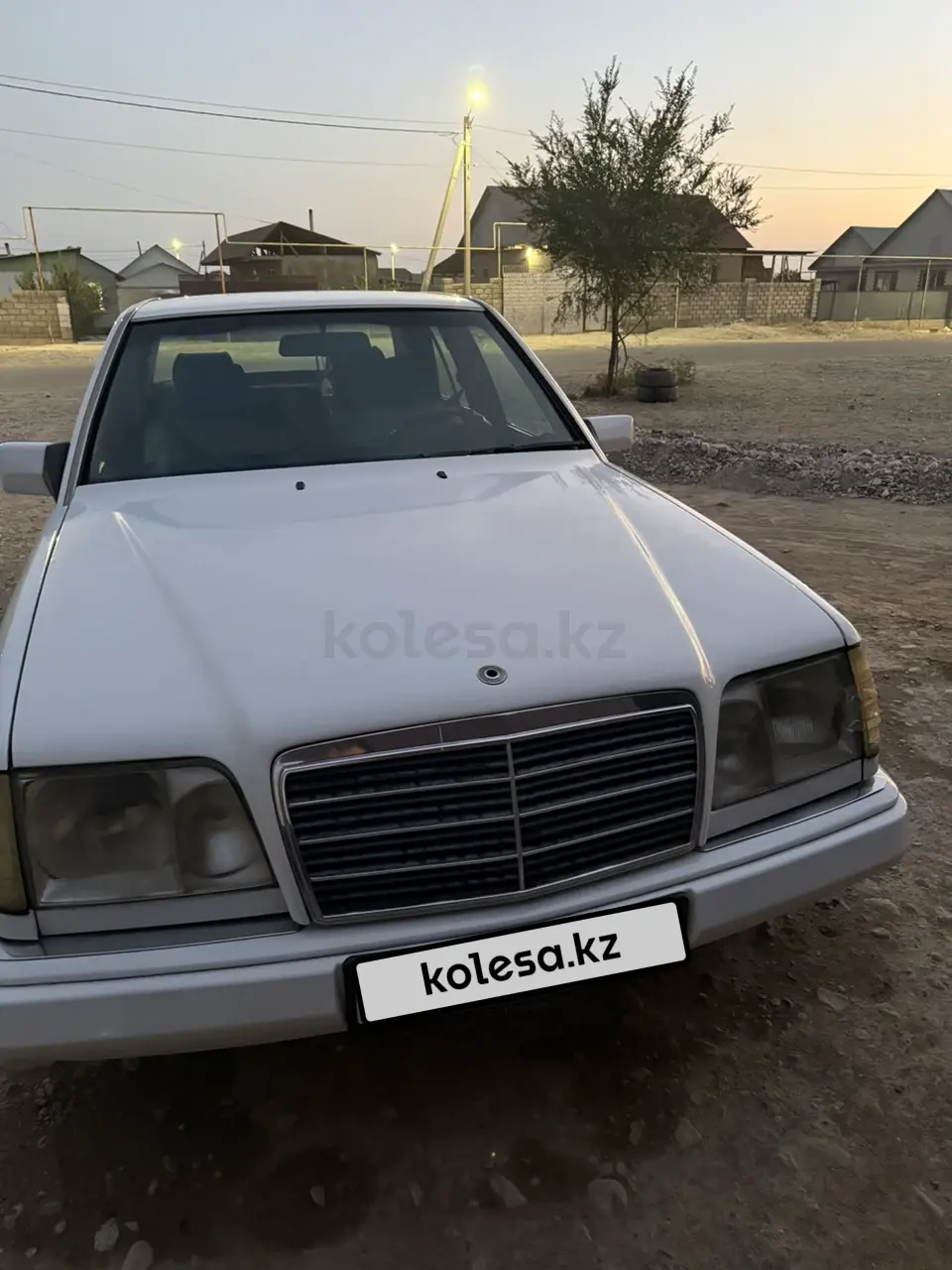 Mercedes-Benz E-Class, 1993