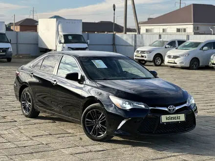 Toyota Camry 2016 года за 7 550 000 тг. в Атырау – фото 3