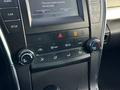 Toyota Camry 2016 года за 7 550 000 тг. в Атырау – фото 23
