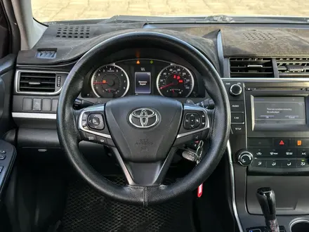 Toyota Camry 2016 года за 7 550 000 тг. в Атырау – фото 7