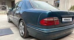 Mercedes-Benz E 320 1999 годаүшін3 500 000 тг. в Кызылорда – фото 4