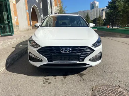 Hyundai i30 2022 года за 11 200 000 тг. в Нур-Султан (Астана)