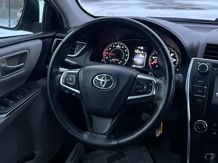 Toyota Camry 2015 года за 10 200 000 тг. в Уральск – фото 25