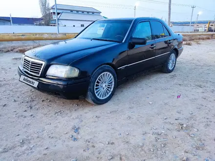 Mercedes-Benz C 220 1997 года за 1 380 000 тг. в Жанаозен