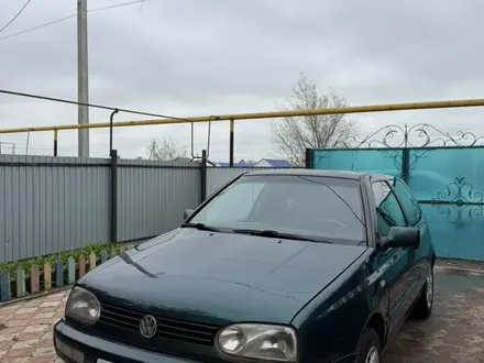 Volkswagen Golf 1995 года за 2 200 000 тг. в Уральск – фото 2