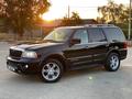 Lincoln Navigator 2004 года за 4 600 000 тг. в Алматы