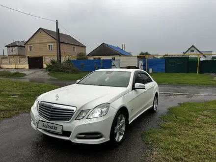 Mercedes-Benz E 200 2011 года за 8 500 000 тг. в Костанай – фото 2