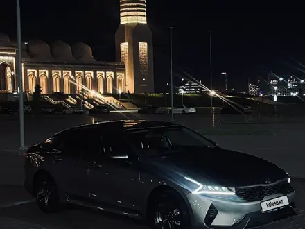 Kia K5 2021 года за 10 800 000 тг. в Астана – фото 2