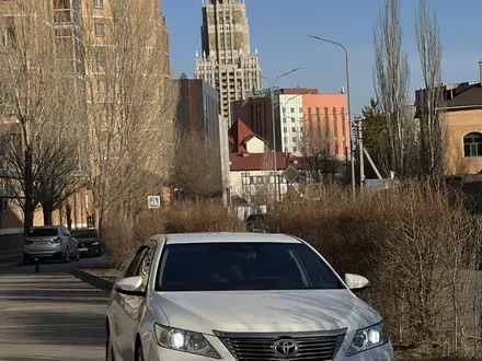 Toyota Camry 2014 года за 9 700 000 тг. в Астана – фото 3