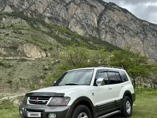 Mitsubishi Montero, 2001