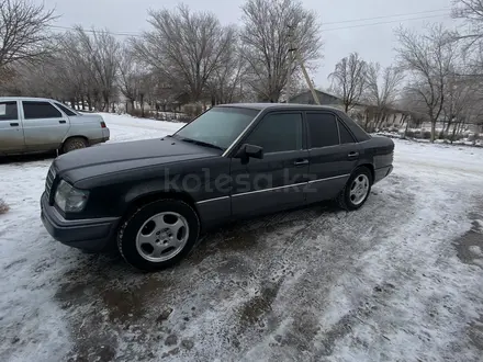 Mercedes-Benz E 280 1994 года за 2 200 000 тг. в Кызылорда – фото 3