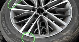Диск шинами комплект хюндай Hyundai 225/55/17 летний за 195 000 тг. в Шымкент – фото 2