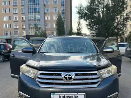 Toyota Highlander 2012 года за 11 300 000 тг. в Астана – фото 3