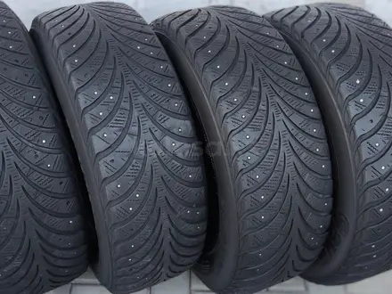 Шины 215/65 R16, зима, 4 шт. за 60 000 тг. в Караганда