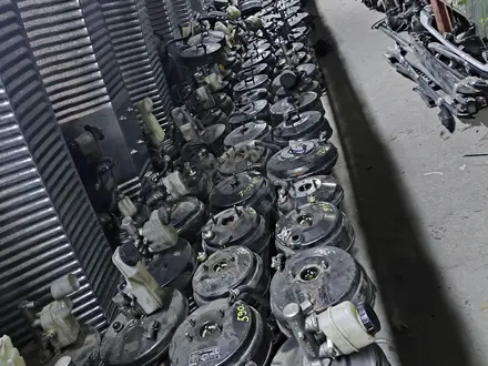 Главный тормозной цилиндр вакуум суппорт за 880 тг. в Алматы