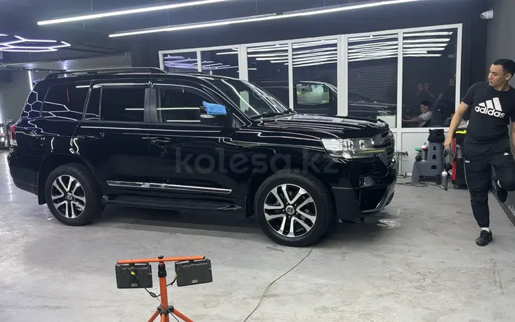 Toyota Land Cruiser 2018 годаүшін29 999 000 тг. в Алматы