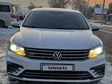 Volkswagen Passat 2019 годаfor8 800 000 тг. в Алматы