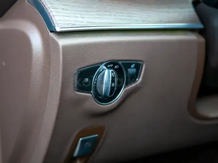 Mercedes-Benz E 300 2022 года за 19 200 000 тг. в Алматы – фото 20