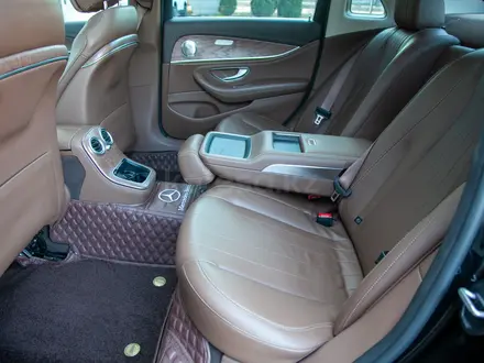 Mercedes-Benz E 300 2022 года за 19 200 000 тг. в Алматы – фото 11