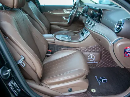 Mercedes-Benz E 300 2022 года за 19 200 000 тг. в Алматы – фото 15