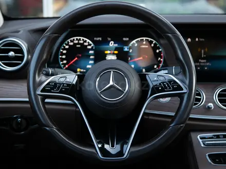 Mercedes-Benz E 300 2022 года за 19 200 000 тг. в Алматы – фото 13