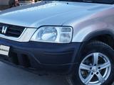 Honda CR-V 1998 годаүшін3 200 000 тг. в Петропавловск – фото 3