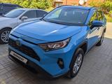 Toyota RAV4 2021 года за 15 000 000 тг. в Атырау – фото 2