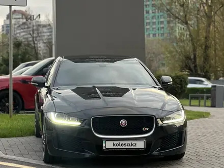 Jaguar XE 2017 года за 17 200 000 тг. в Алматы – фото 3