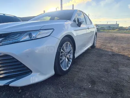 Toyota Camry 2018 года за 14 500 000 тг. в Астана – фото 3