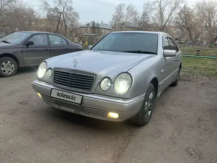 Mercedes-Benz E 230 1997 года за 2 700 000 тг. в Петропавловск – фото 10