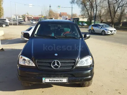 Mercedes-Benz ML 320 1998 года за 3 600 000 тг. в Алматы – фото 3