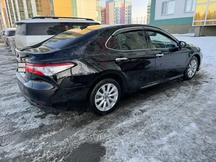 Toyota Camry 2018 года за 12 700 000 тг. в Костанай – фото 4