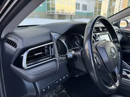 Toyota Camry 2018 года за 12 700 000 тг. в Костанай – фото 7