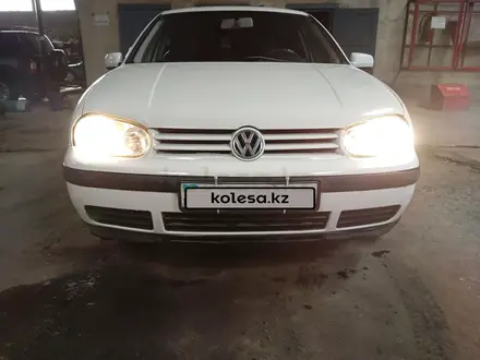Volkswagen Golf 2000 года за 2 500 000 тг. в Караганда – фото 2
