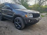 Jeep Grand Cherokee 2006 года за 7 900 000 тг. в Актобе