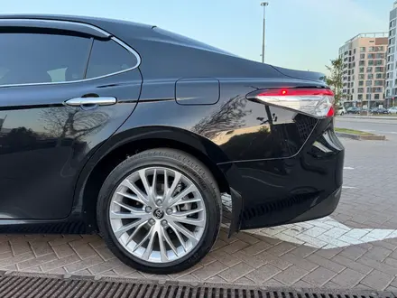 Toyota Camry 2019 года за 14 500 000 тг. в Астана – фото 10