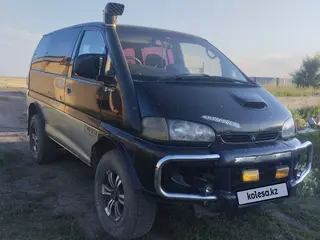 Mitsubishi Delica, 1995