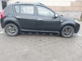 Renault Sandero Stepway 2013 года за 3 500 000 тг. в Караганда – фото 3