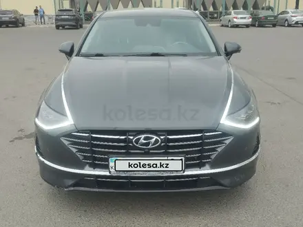 Hyundai Sonata 2022 года за 11 200 000 тг. в Астана