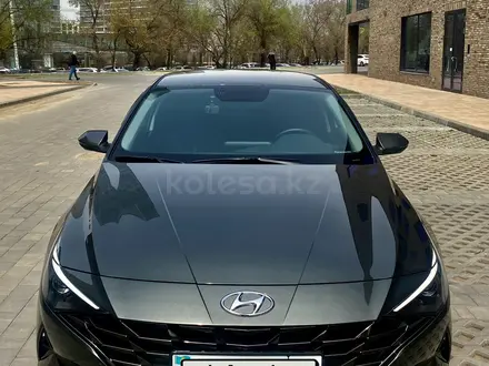 Hyundai Elantra 2022 годаүшін10 800 000 тг. в Алматы – фото 3