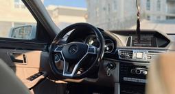 Mercedes-Benz E 200 2015 годаүшін10 500 000 тг. в Атырау – фото 3