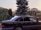 Mercedes-Benz E 220 1995 годаүшін2 700 000 тг. в Алматы – фото 2