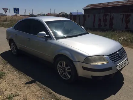 Volkswagen Passat 2005 года за 1 600 000 тг. в Атырау – фото 4