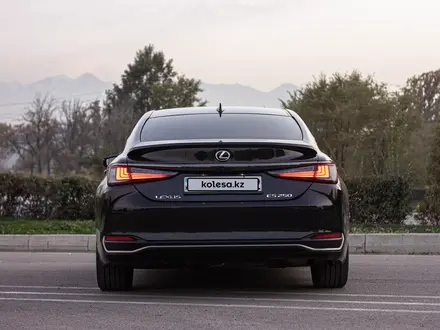 Lexus ES 250 2020 года за 21 000 000 тг. в Алматы – фото 12